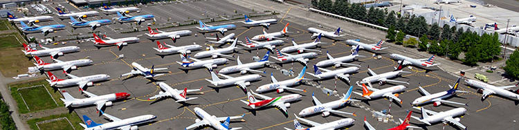 نیمی از هواپیماهای جهان در آشیانه